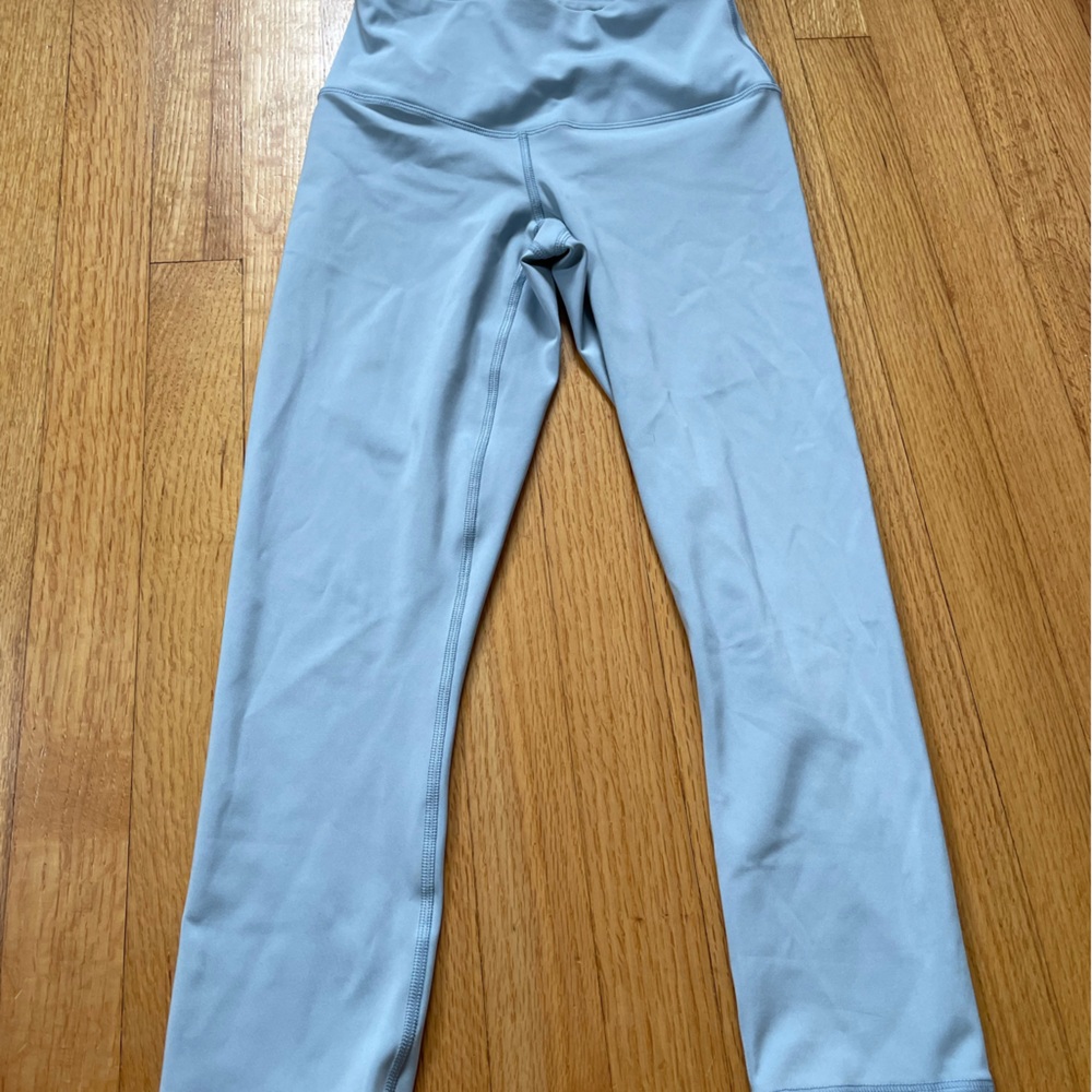 Blue leggings